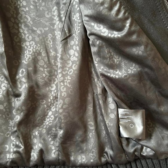 Size Large Women's Buffalo by David Bitton Black Jacket Button Front, Collared, - Picture 10 of 10